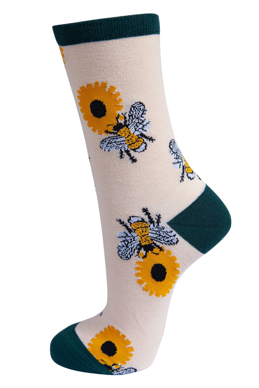 Womens Bamboo Bee Socks Bumblebees Sunflowers Floral Ankle Socks Green - Allison's Boutique